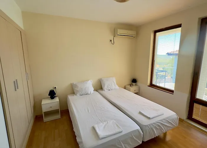 - Uzundzha Ferienhaus